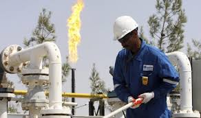 النفط يسجل أفضل أداء أسبوعي منذ عدة سنوات