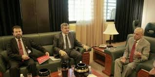 وزير النقل يبحث مع السفير التركي توقيع مذكرة تفاهم في النقل البحري