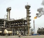 النفط يصعد مدعوما بخفض “أوبك” إنتاجها